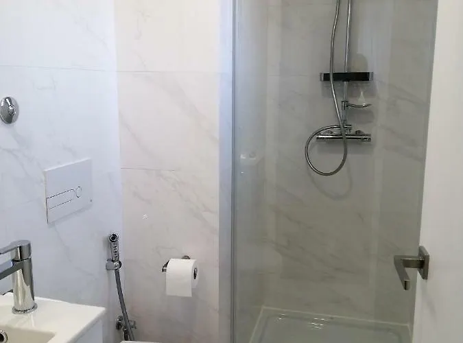 Botica 4* Espinho (Aveiro)